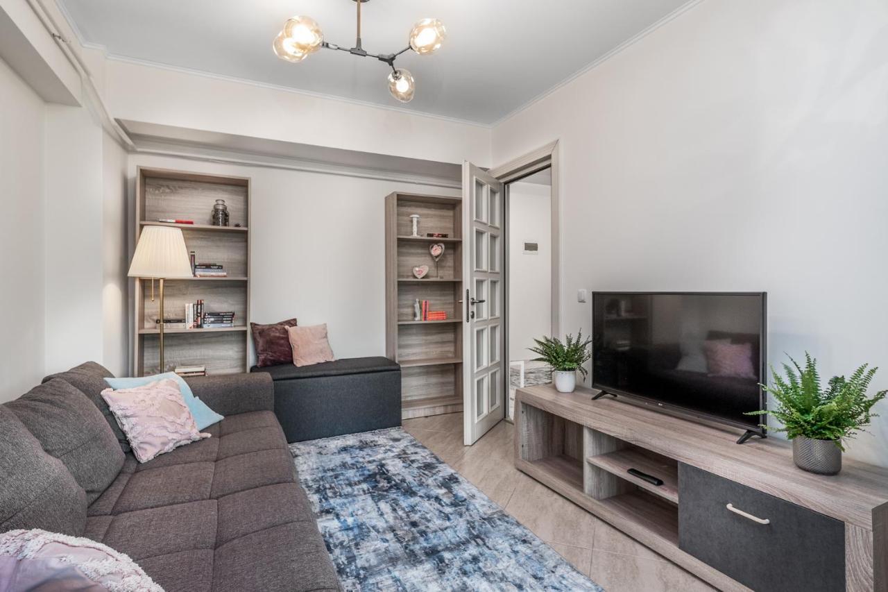 Dreamgarden Airport Apartment & Secure Parking & Airport Shuttle Яссы Экстерьер фото